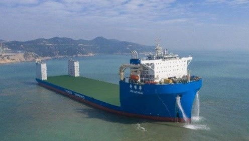 大国重器 8万吨级半潜船广州交付,装货甲板两个足球场大